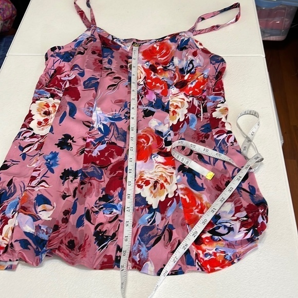 Torrid Blush Pink Fit & Floral Challis Stretch Camisole Top Sz 1 - Picture 6 of 9